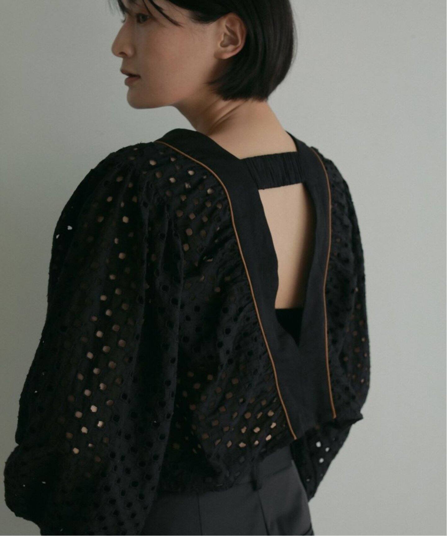 anuke Volume Cutwork Blouse（シャツ／ブラウス）｜BOICE FROM 