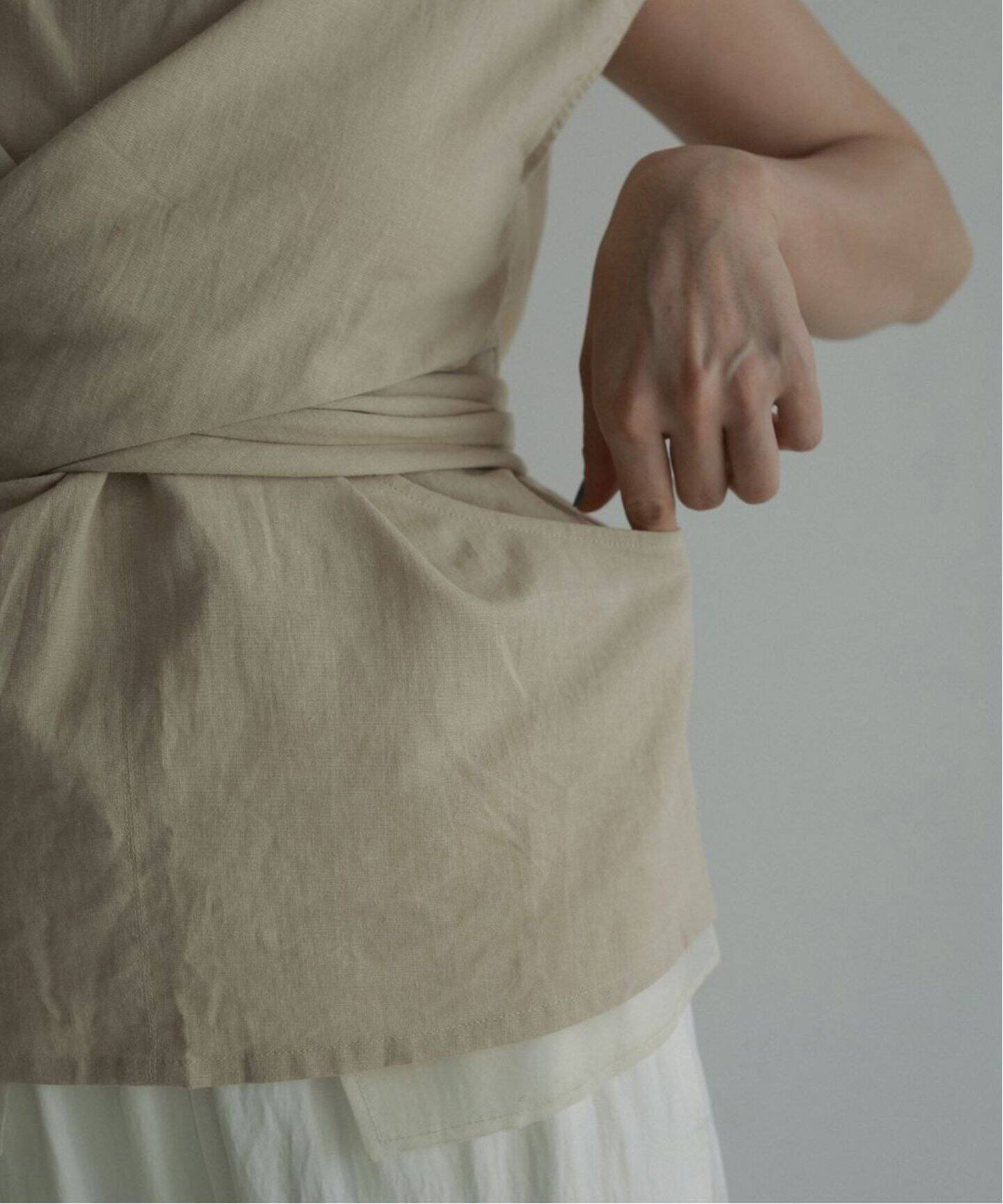 アンヌーク　Linen Cachecoeur Tops ベージュ anuke 【SALE】anuke アンヌーク 即日発送 Linen Cachecoeur