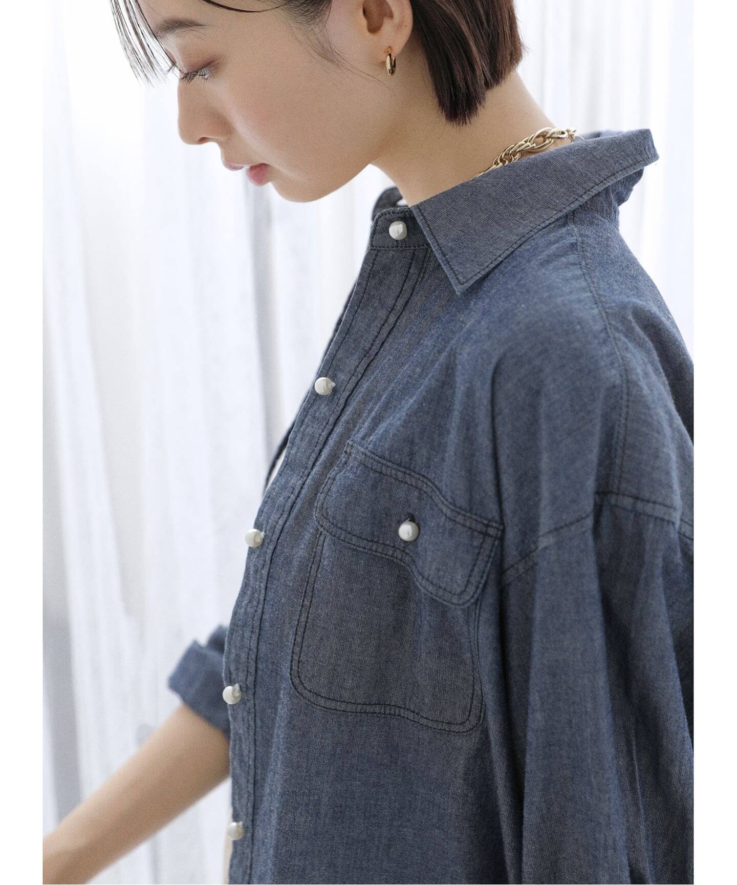 洗える】パールダンガリーシャツ（シャツ／ブラウス）｜La Totalite