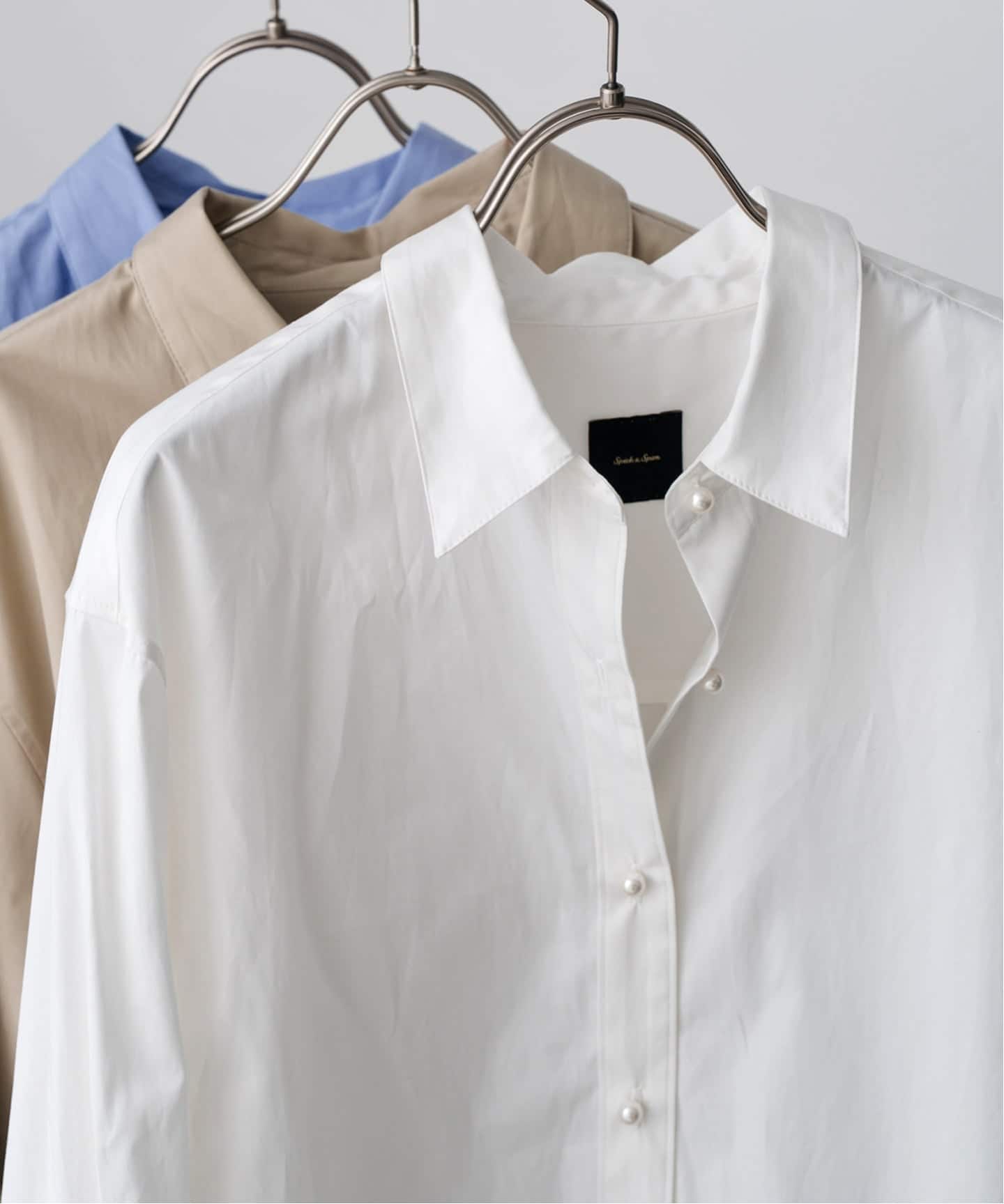 スピック&スパン Spick&Span 23SS クロップド ブラウス シャツ 長袖 白 ホワイト F 26-050-200-5010-1-0 レディース Spick & Span（スピックアンドスパン）の「クロップドシャツ
