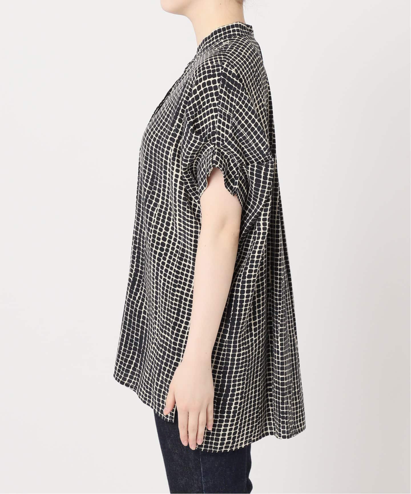 JOURNAL STANDARD L’essage◆25年モデル/半袖ブラウス/トリアセテート/BLK/無地 journal standard L'essage 「journal L'essage」 半袖ブラウス