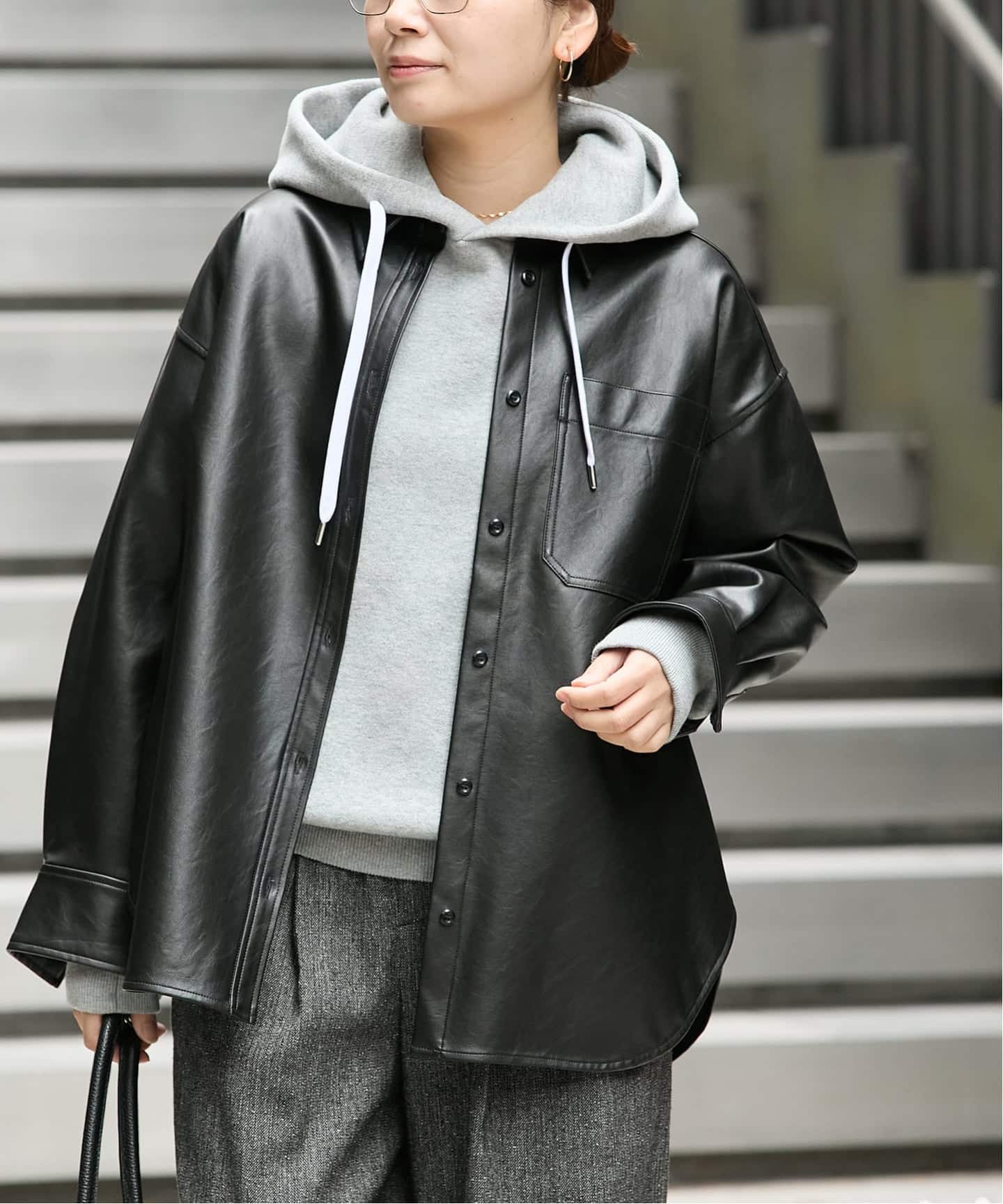 ウォッシャブルフェイクレザーシャツ（シャツ／ブラウス）｜JOURNAL