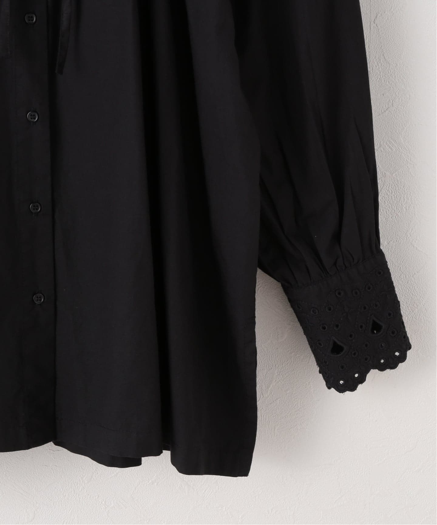 SARA MALLIKA/サラマリカ】COTTON SCALLAP COLLER BLOUS（シャツ