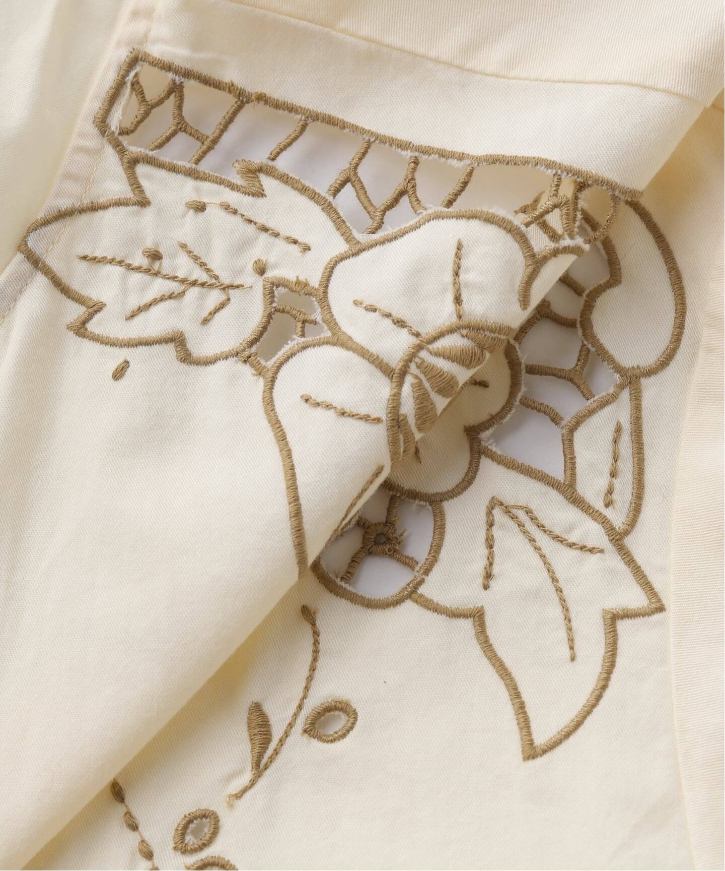 SARA MALLIKA/サラマリカ】COTTON TWILL CUT WORK SHIRT（シャツ