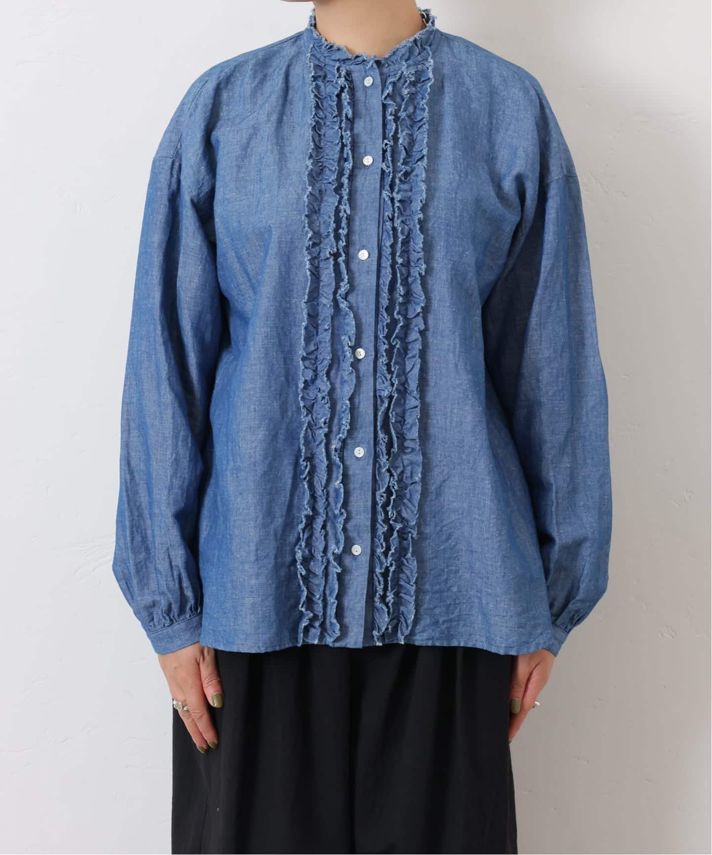 ジャーナルスタンダードラックス CLシャンブレーフリルシャツ コットンリネン CLシャンブレー フリルブラウス（シャツ／ブラウス）｜journal