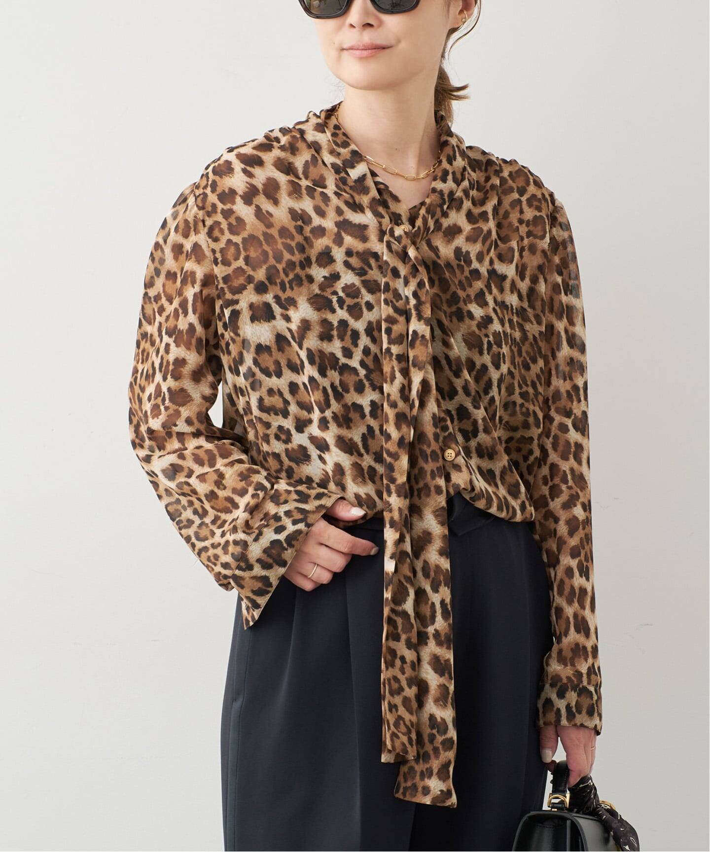 シャツ/ブラウス(半袖/袖なし) Leopard pattern blouse Women Leopard Print Tops Summer Mock Neck Short Sleeve Slim Fit