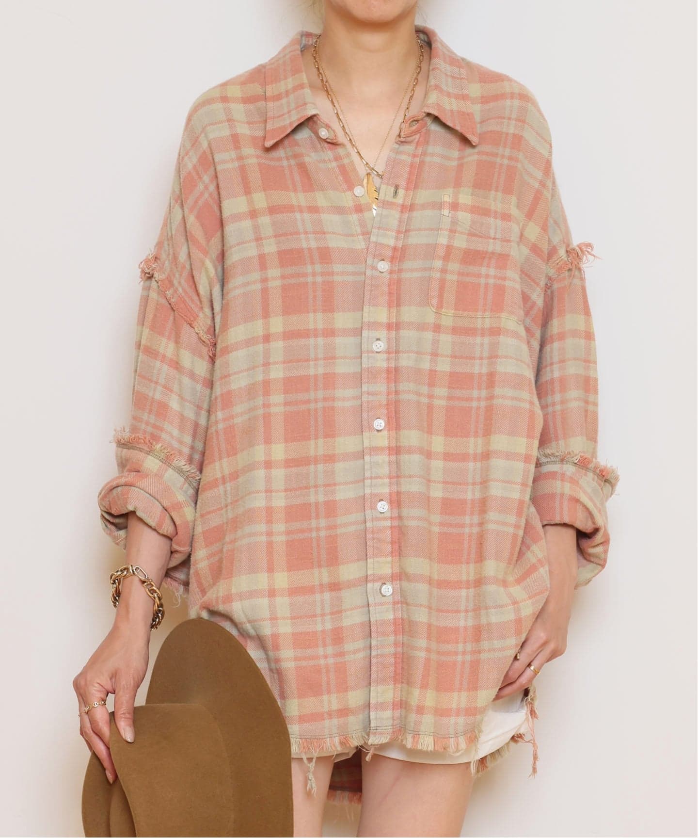 R13/アールサーティーン】SHREDDED SEAM DROP NECK シャツ（シャツ