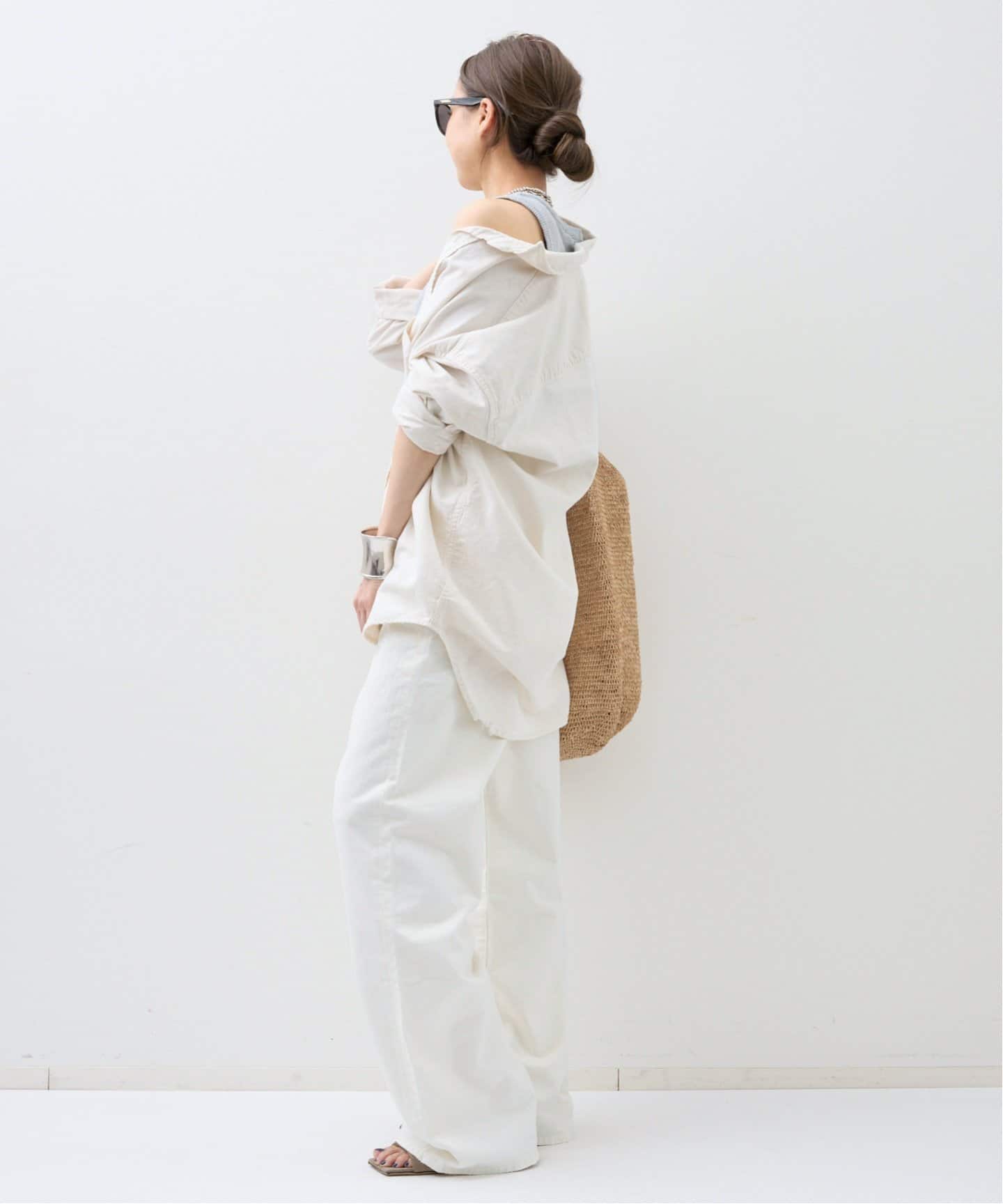 アパルトモン REMI RELIEFChambray シャツ ベージュ L'Appartement DEUXIEME CLASSEのフリマアイテム一覧