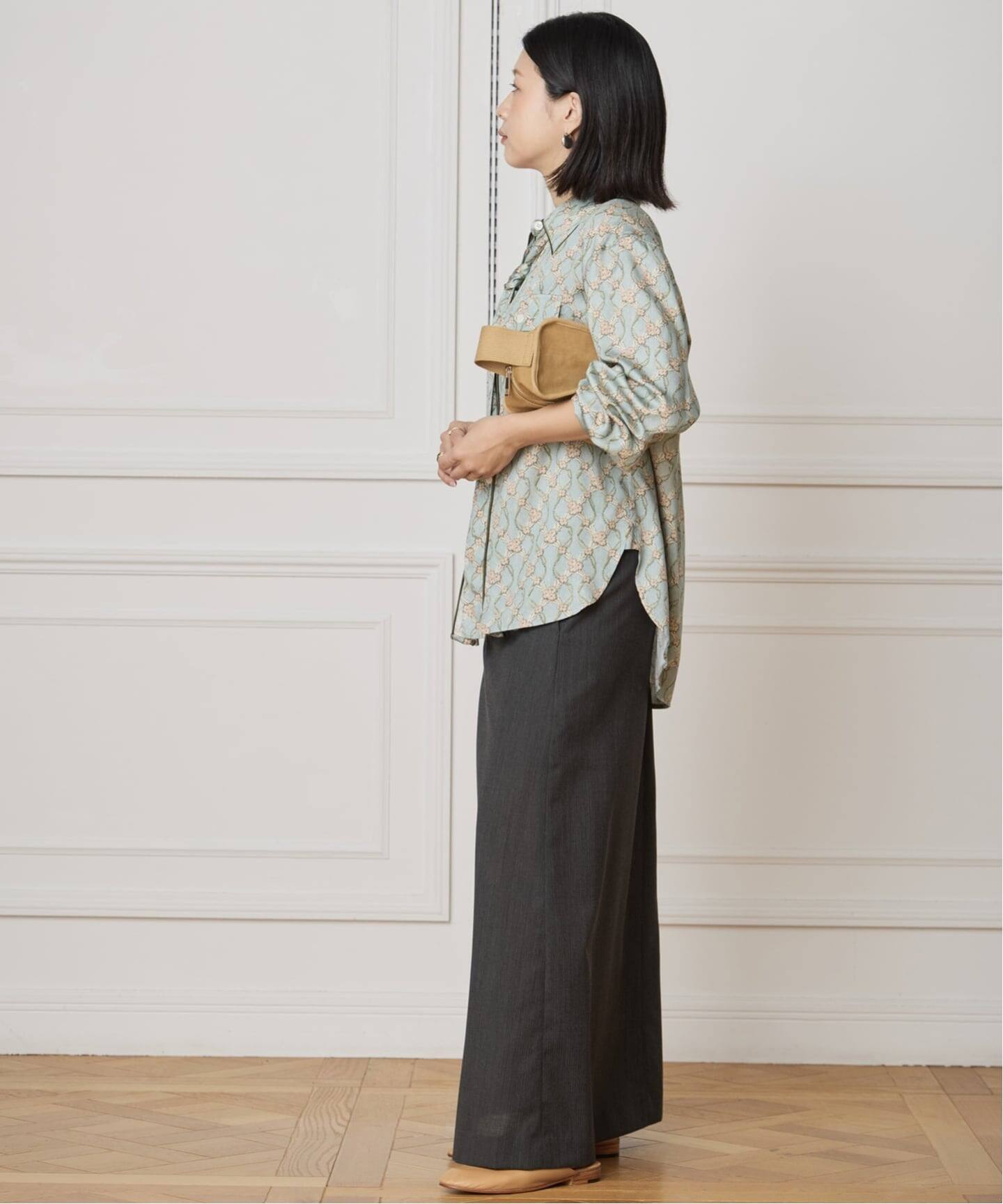 IENA LA BOUCLE オーナメントフラワープリントシャツ（シャツ