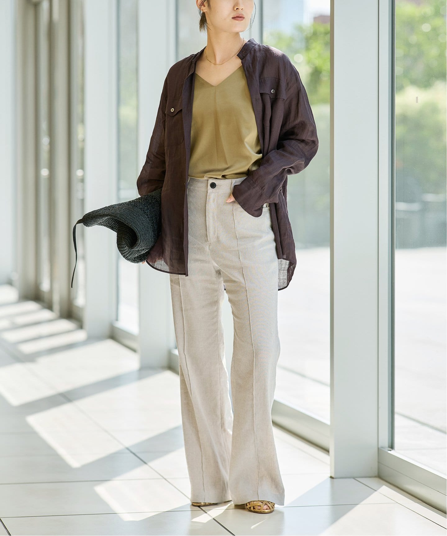 IENA ラミーシャツ　ベージュ　38 IENA（イエナ）の「ラミーリヨセルスリットシャツ（シャツ