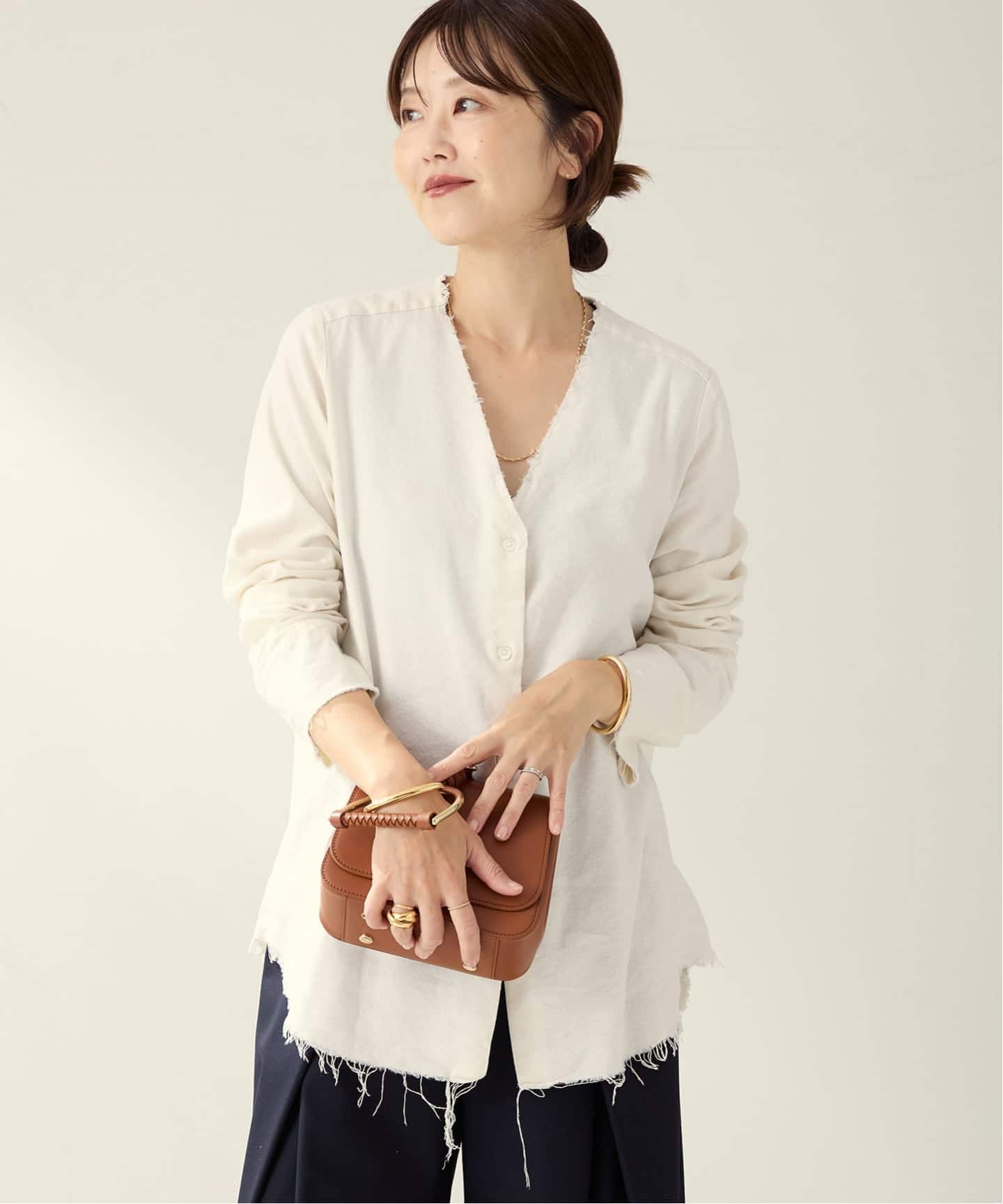 Plage RIAM ノーカラーシャツブラウス　ホワイト　フリーサイズ Plage 【R'IAM】 ノーカラー シャツ（R'IAM ノーカラーシャツ