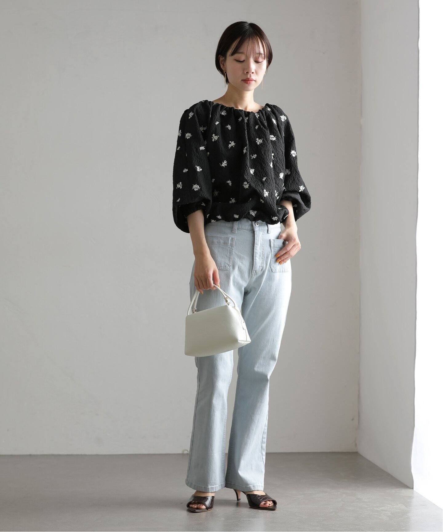 エンブロイダリー2WAYネックブラウス（シャツ／ブラウス）｜La  