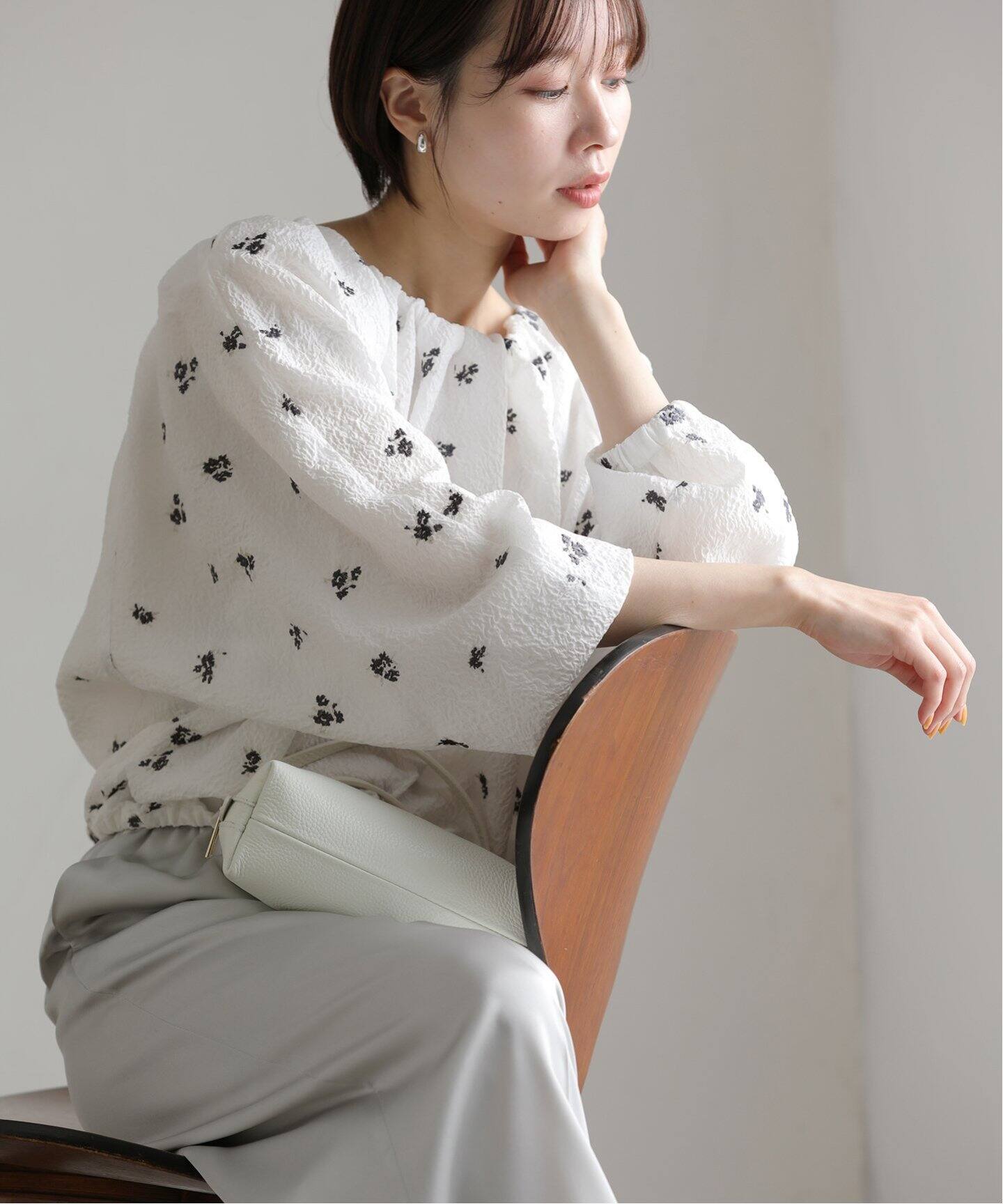 エンブロイダリー2WAYネックブラウス（シャツ／ブラウス）｜La  