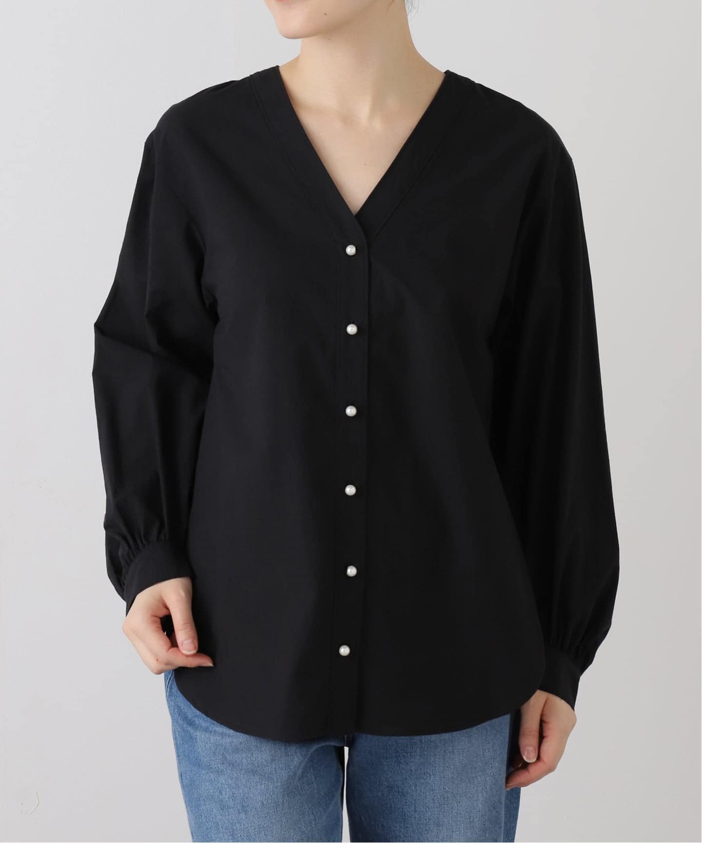 新品 LaTotalite トータリテ　バック　パール　ブラウス　シャツ 洗える】Vネックパールブラウス（シャツ／ブラウス）｜La Totalite（ラ