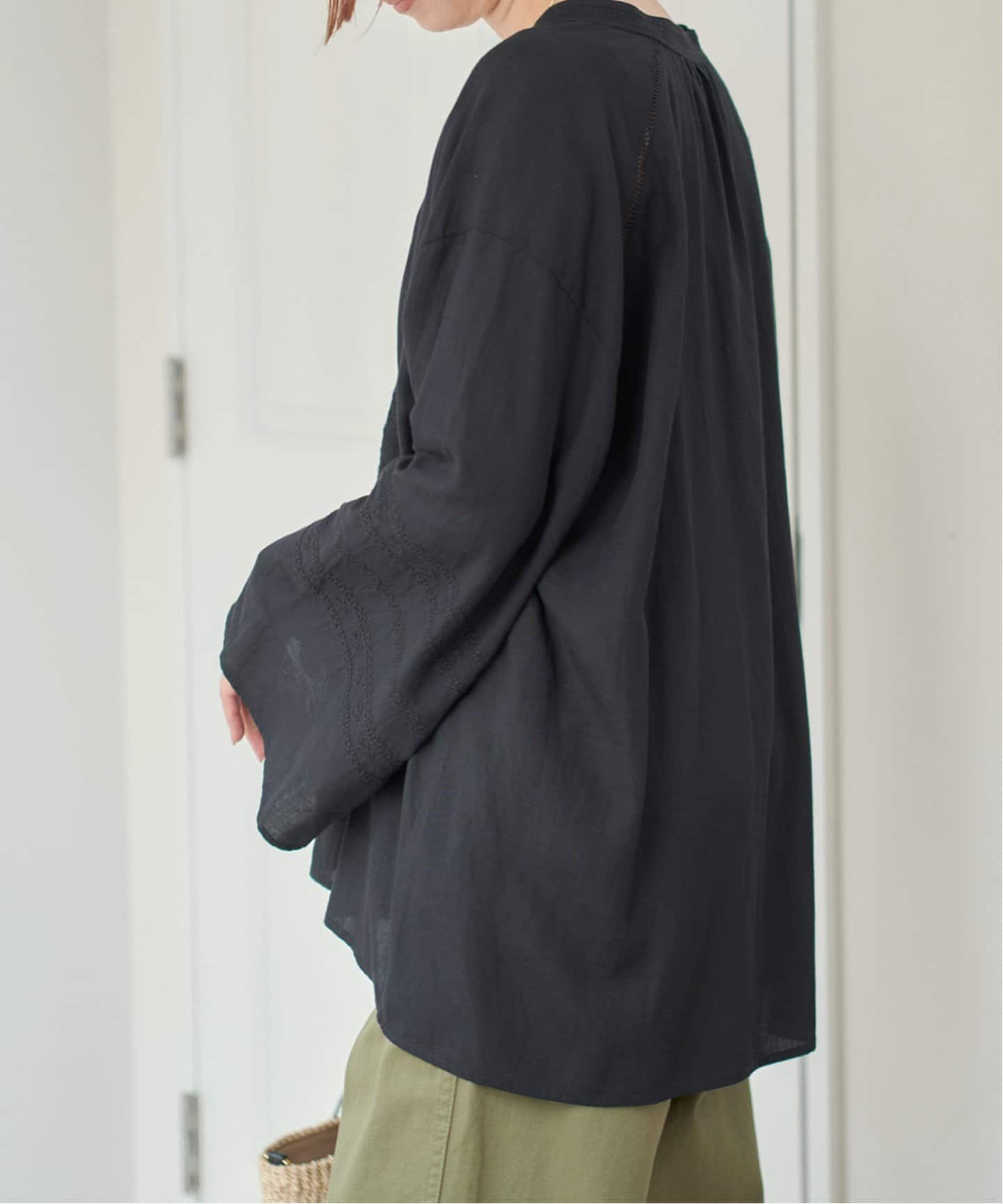 Spick & Span ブラック刺繍ブラウス Spick & Span（スピックアンドスパン）の「≪一部店舗+WEB限定