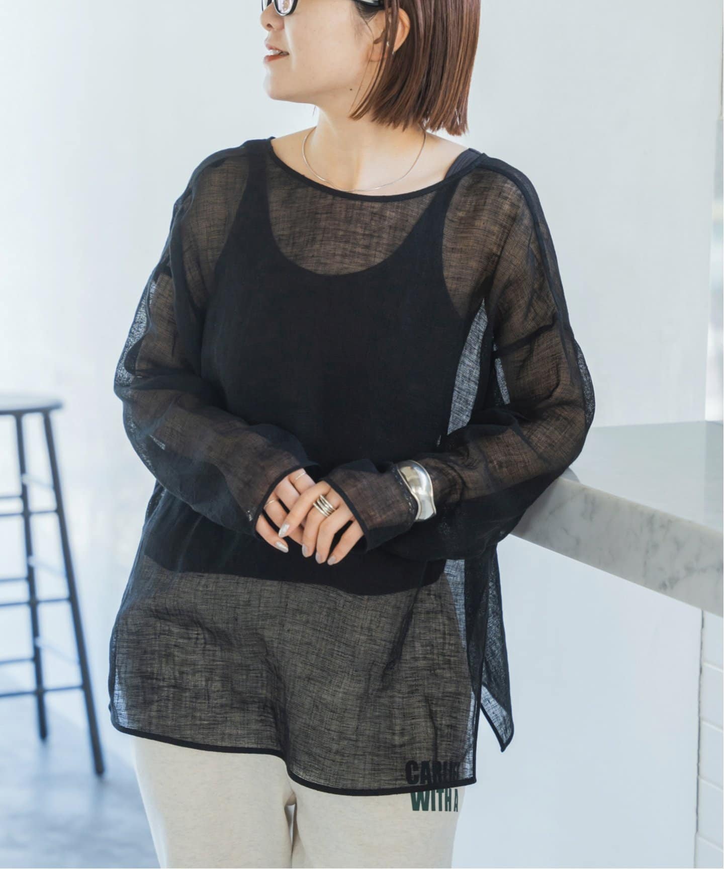 Spick & Spanメッシュリネンルーズプルオーバー ブラック スピック＆スパン Spick & Span ≪追加≫メッシュリネンルーズ