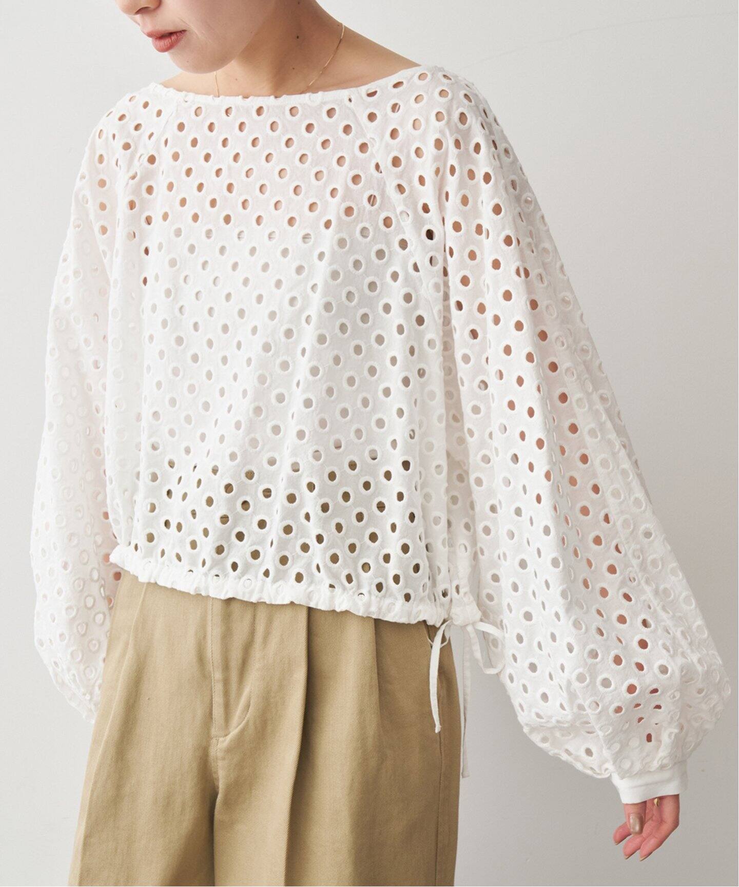カットワークドットボートネックブラウス（シャツ／ブラウス）｜Spick  