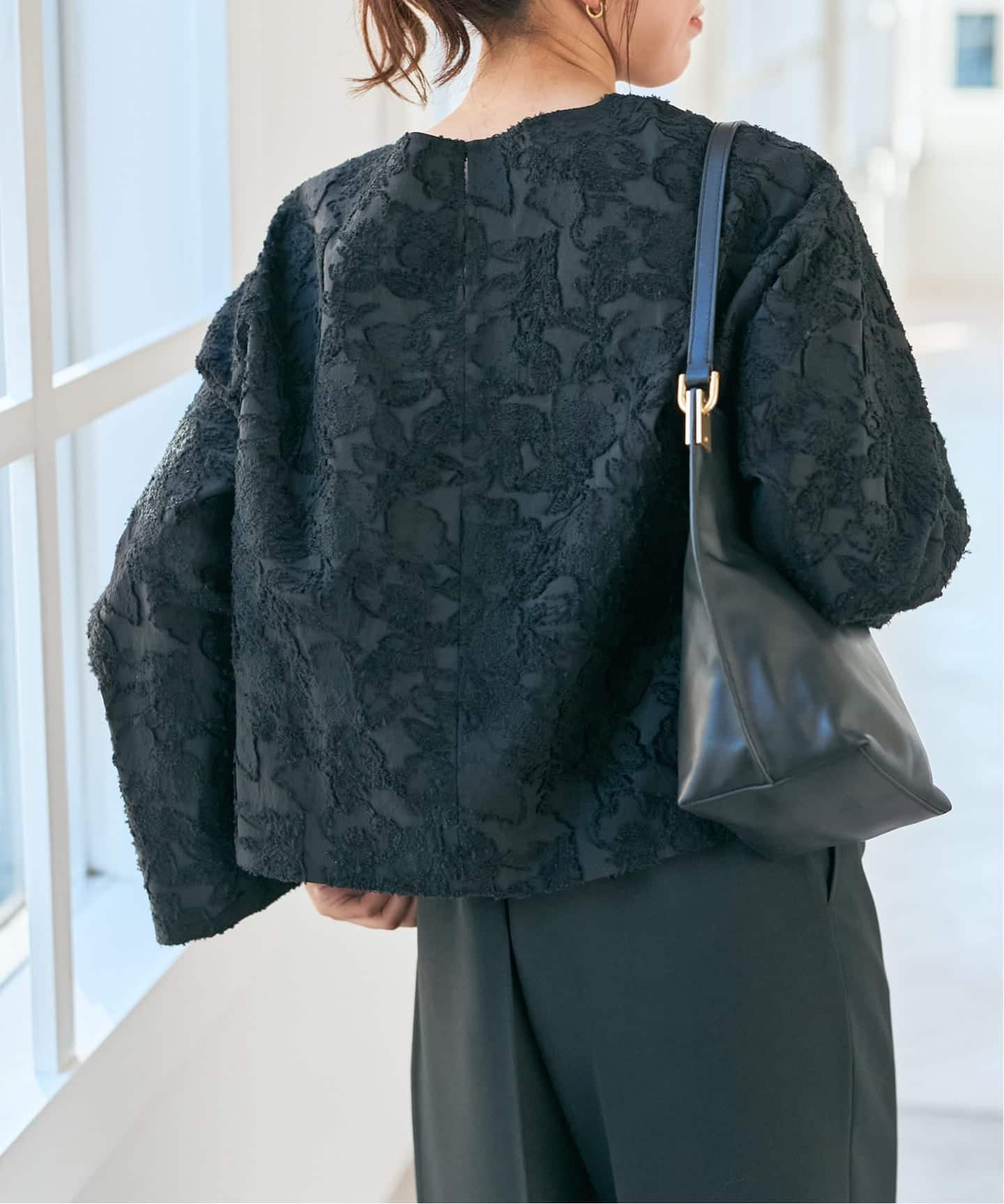 フラワージャガード クルーネックブラウス（シャツ／ブラウス）｜Spick