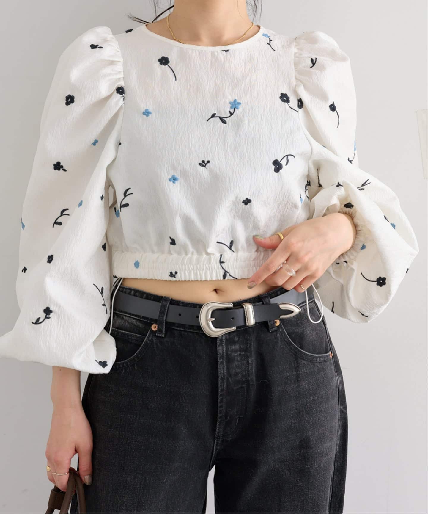 Ru.u.u専用ページ フリルデザインスキッパーブラウス【洗濯機OK/イージーアイロン