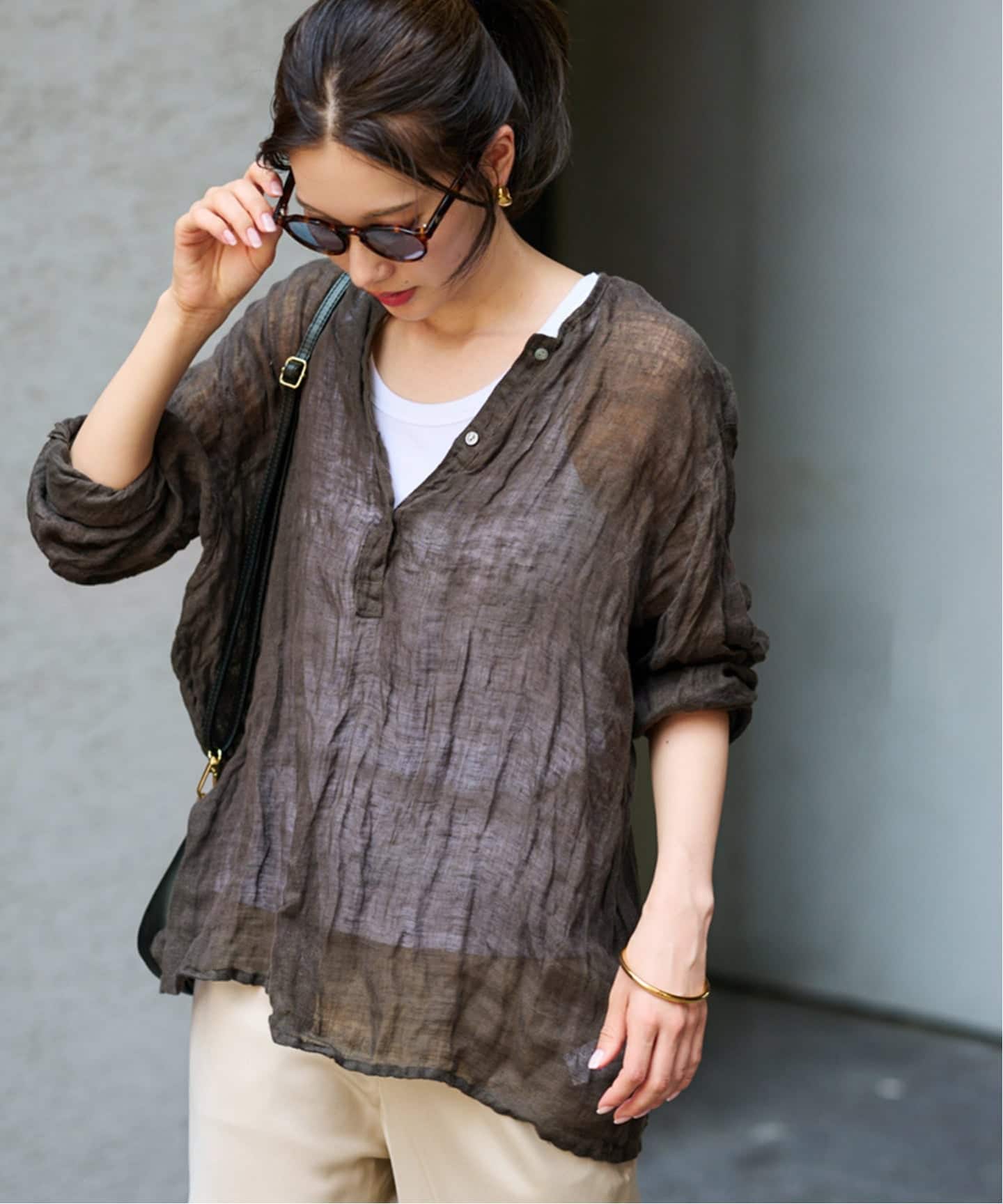 FRAMeWORK LINENクレープヘンリーネックブラウスブラウン2025SS ≪追加≫LINENクレープヘンリーネックブラウス 3（シャツ