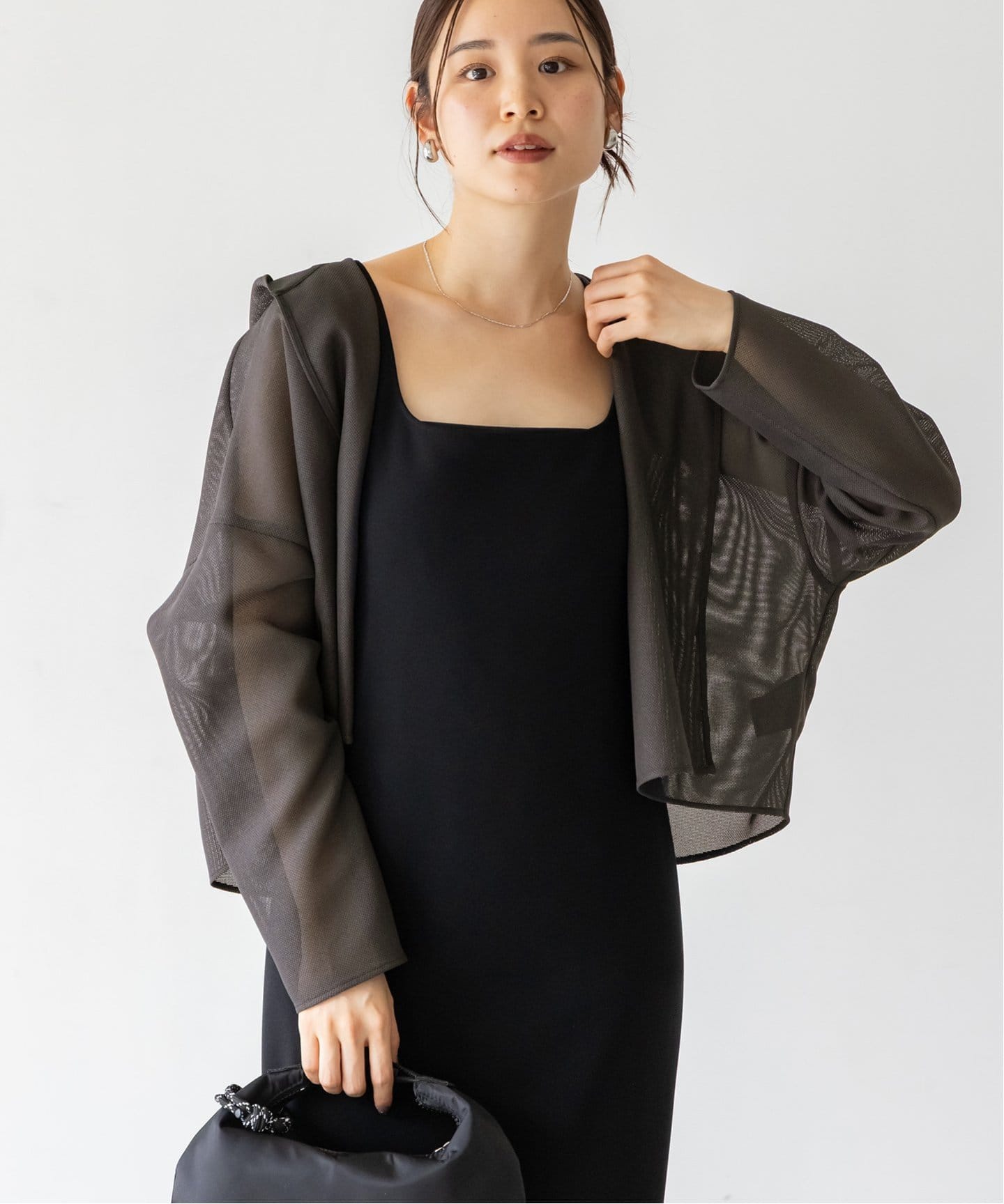 ノーブル　今季完売　ブリーズメッシュショートフードブラウス ブリーズメッシュショートフードブラウス（シャツ／ブラウス