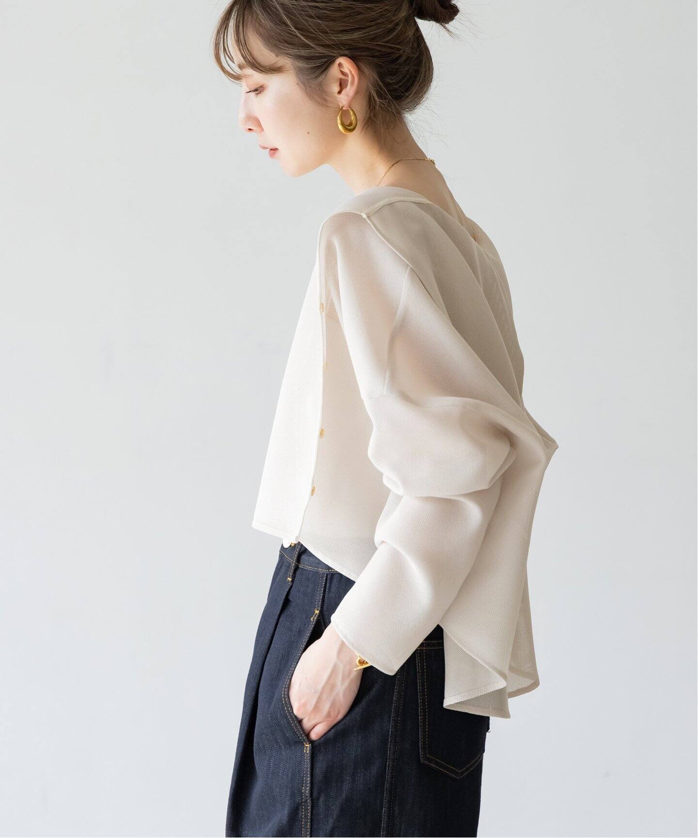 ノーブル　今季完売　ブリーズメッシュショートフードブラウス ブリーズメッシュショートフードブラウス（シャツ／ブラウス