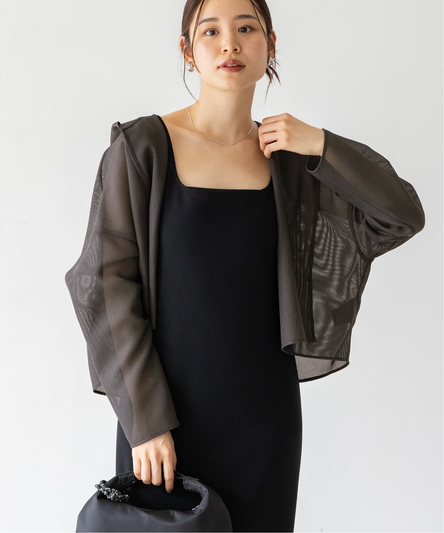 ノーブル　今季完売　ブリーズメッシュショートフードブラウス ブリーズメッシュショートフードブラウス（シャツ／ブラウス