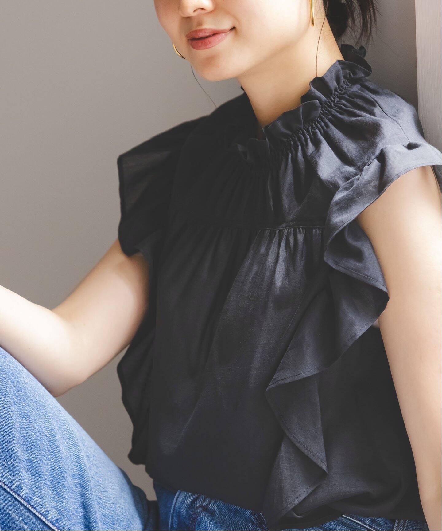 追加4》【洗える】シャーリングフリルノースリブラウス（シャツ