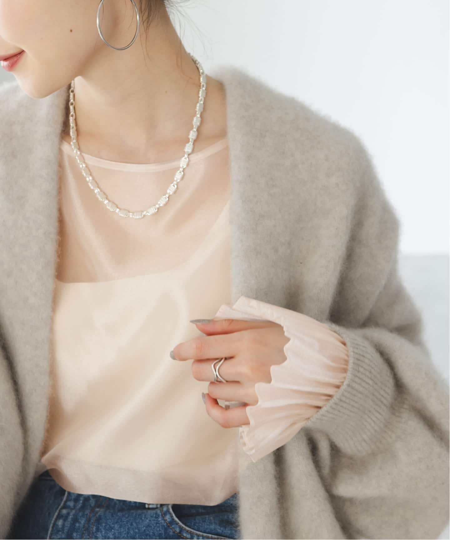 追加》パールシアープリーツカフスブラウス（シャツ／ブラウス