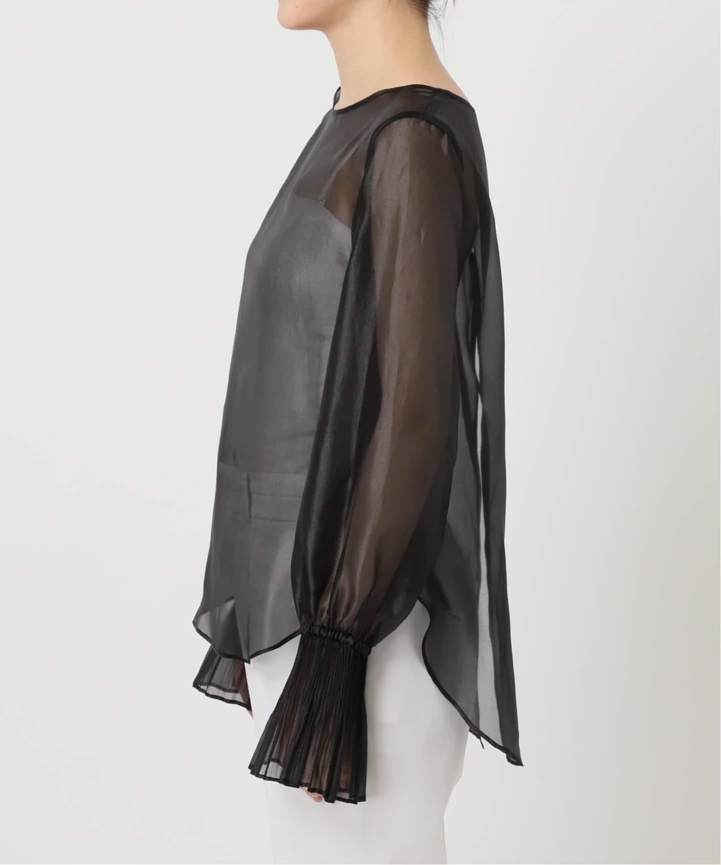 完売 美品 NOBLE パールシアープリーツカフスブラウス　ノーブル　ブラウス 追加》パールシアープリーツカフスブラウス（シャツ／ブラウス