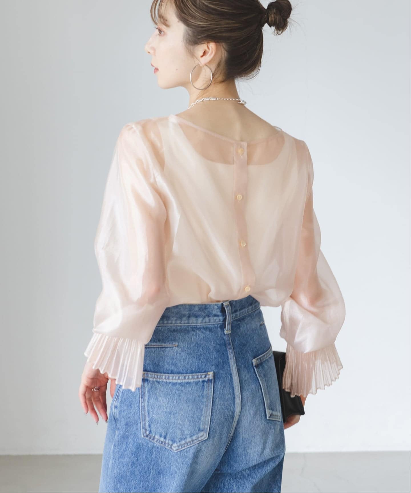 追加》パールシアープリーツカフスブラウス（シャツ／ブラウス