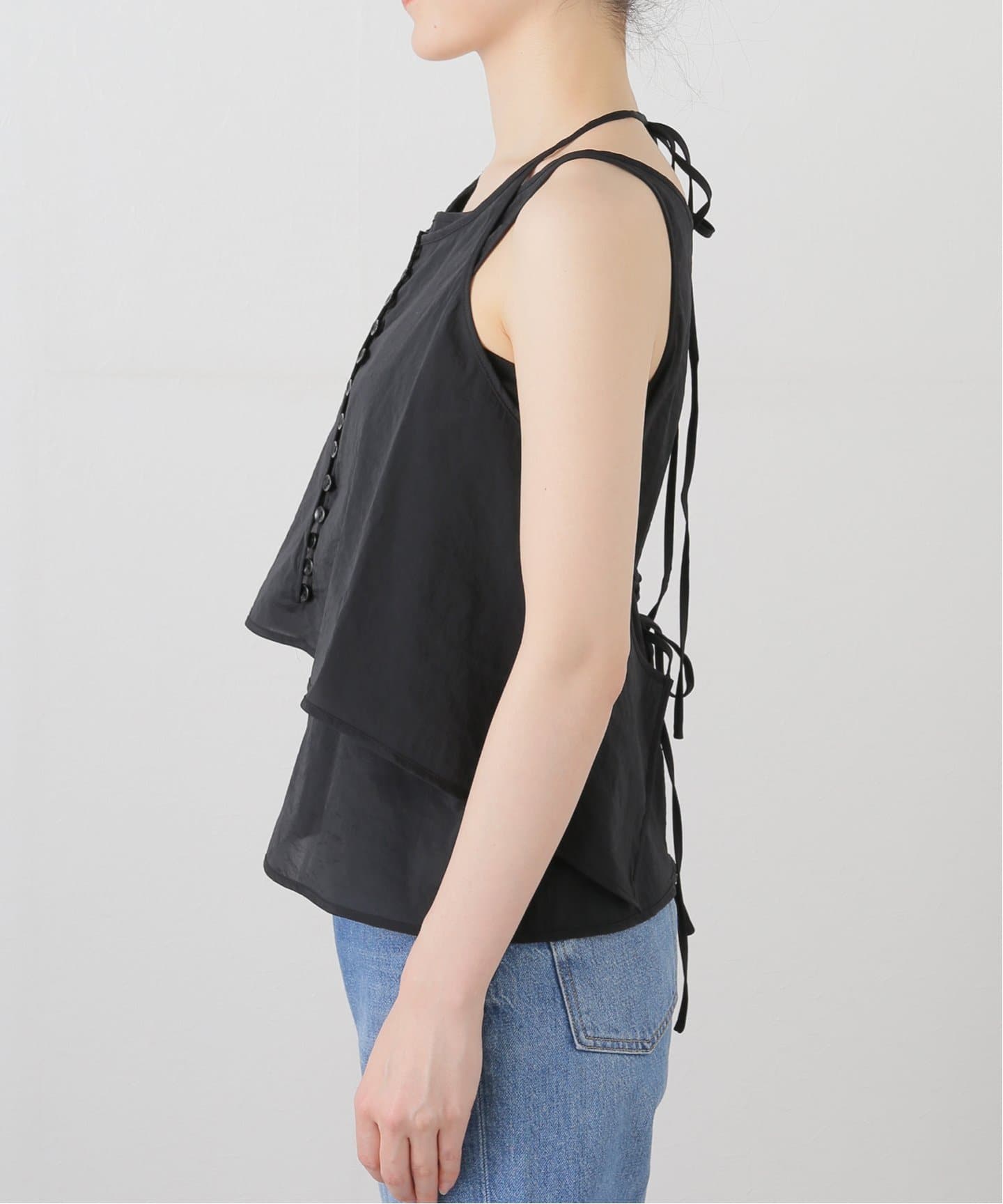 LOW CLASSIC/ロウ クラシック】SEE-THROUGH BUTTON LOOP TOP