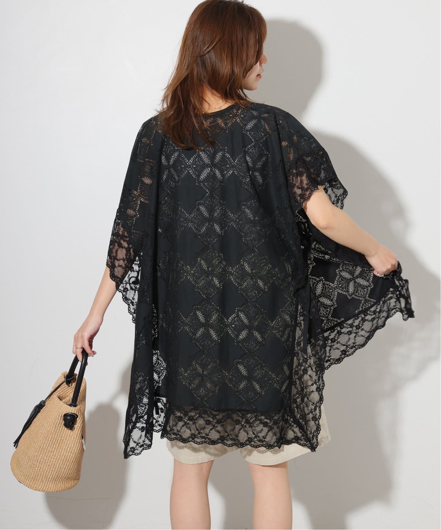美品　provoke プロヴォーク ポンチョブラウス　ブラウス　黒　レース PROVOKE/プロヴォーク】Poncho ブラウス（シャツ／ブラウス