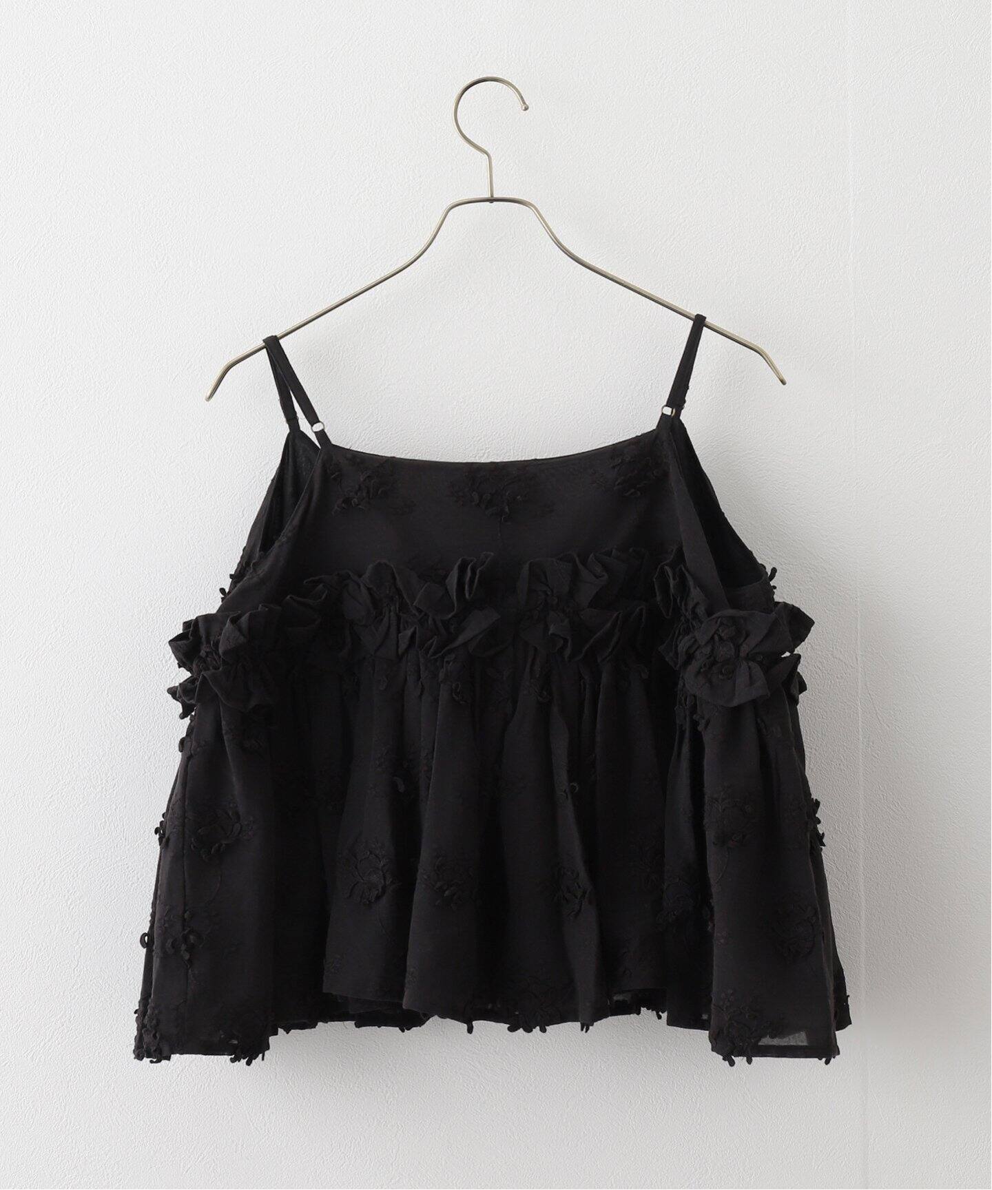 crinkle crinkle crinkle】 3D embroidery camisole（シャツ