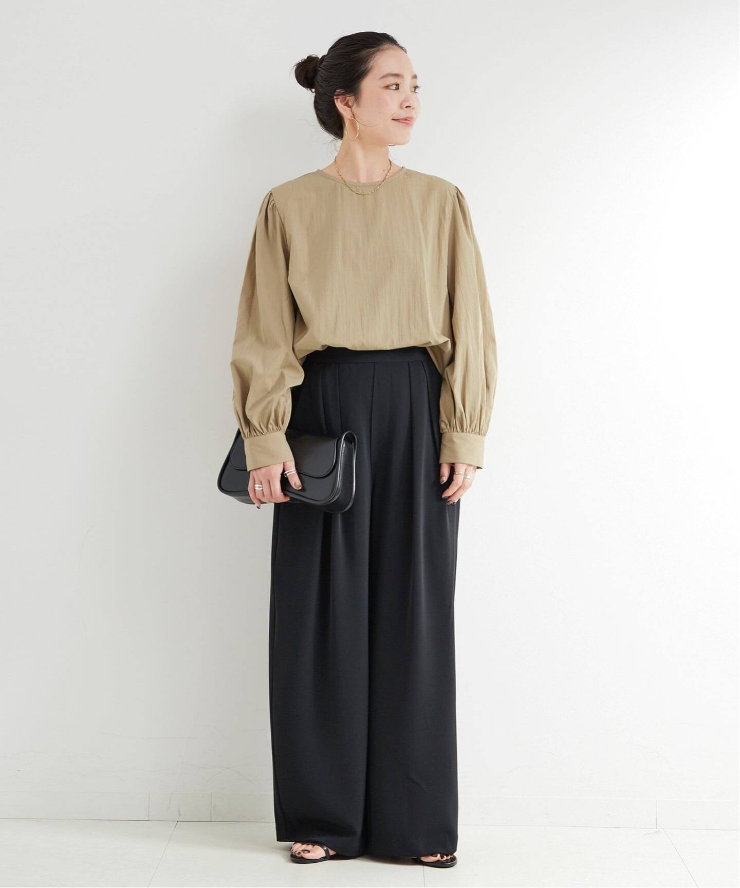 【袖コンシャス/洗える】ボリュームスリーブブラウス　ネイビー 予約]ボリュームスリーブブラウス/ネイビー – Lumier