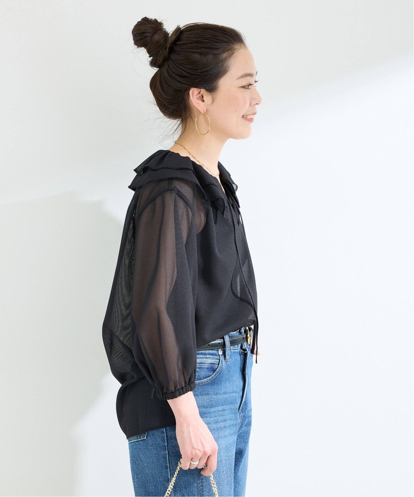 手洗い可 / PEメッシュフリルブラウス（シャツ／ブラウス）｜B.C