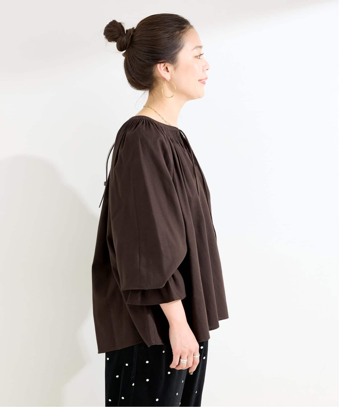 ウォッシャブル / ギャザーネックボリュームブラウス（シャツ