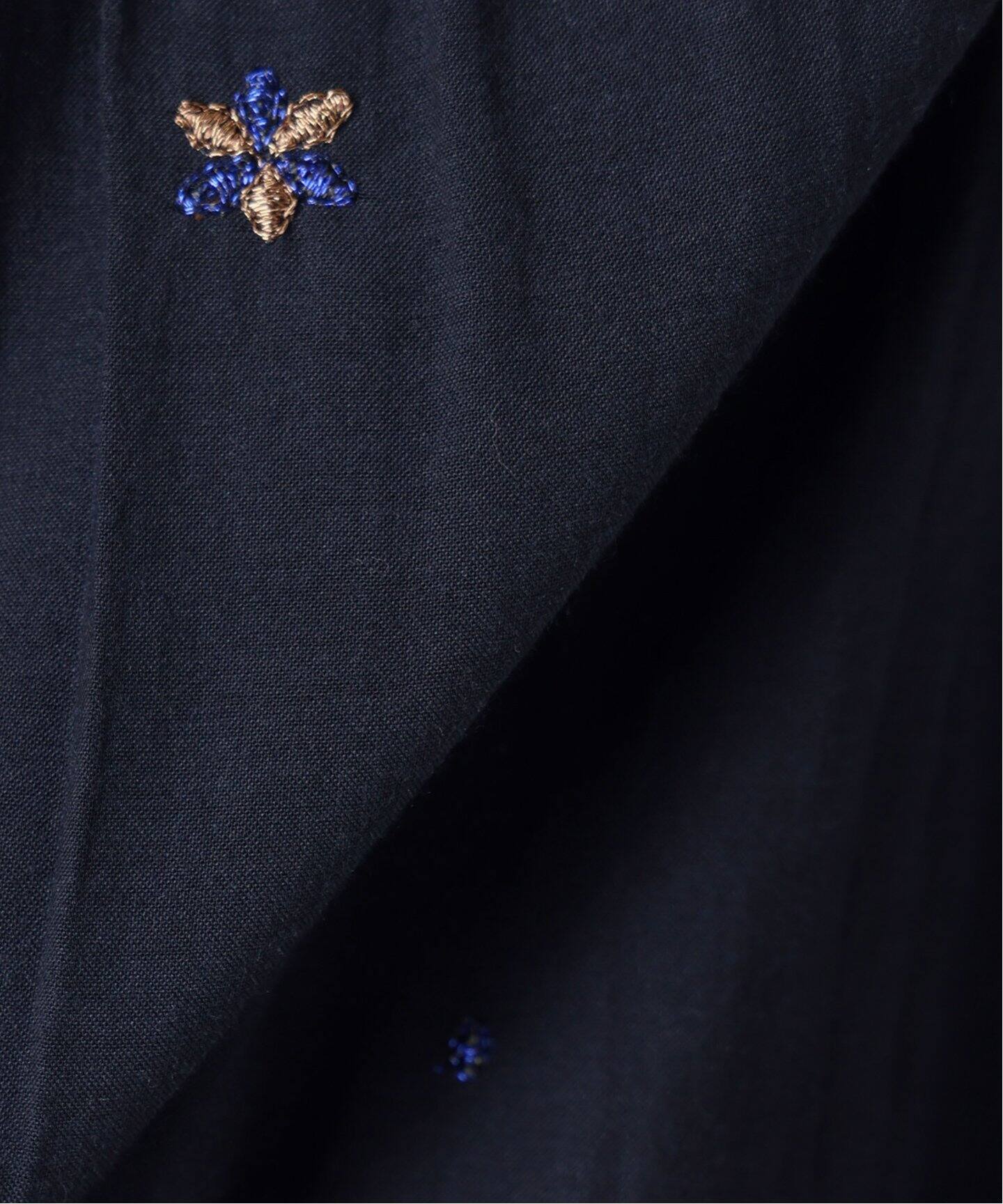 手洗い可 / フラワー刺繍フリルブラウス（シャツ／ブラウス