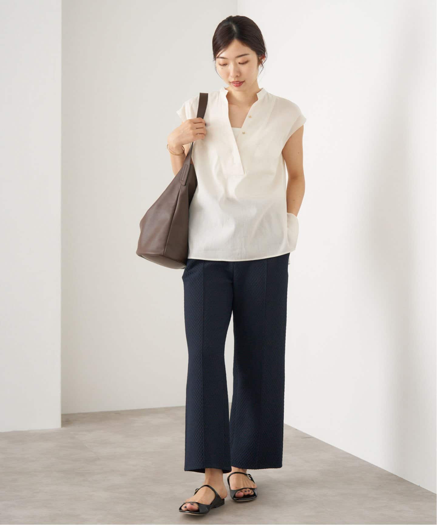 美品 IENA イエナ リネンノースリーブスキッパーシャツブラウス 洗える 濃紺 美品 IENA イエナ リネンノースリーブスキッパーシャツブラウス