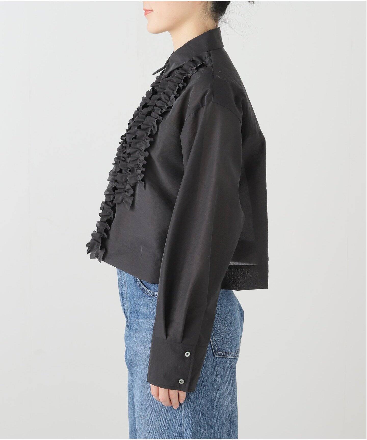 美品 イエナIENA シャツカラーフリルブラウス ブラックFREE 25SS IENA ブラウス シャツ シャツカラーフリルブラウス レディース