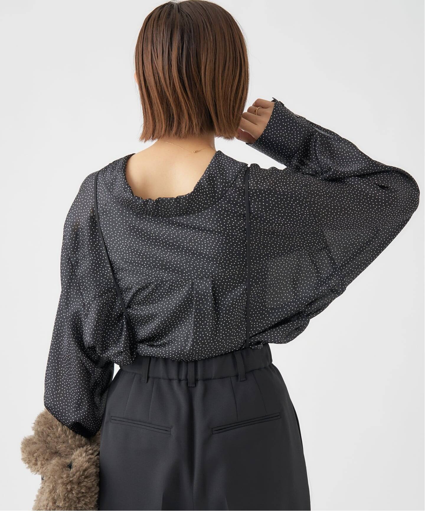 新品未使用 IENA ネイビー ドット柄 サテンシャツ 長袖 Ｆ 新品未使用 IENA ネイビー ドット柄 サテンシャツ 長袖 F