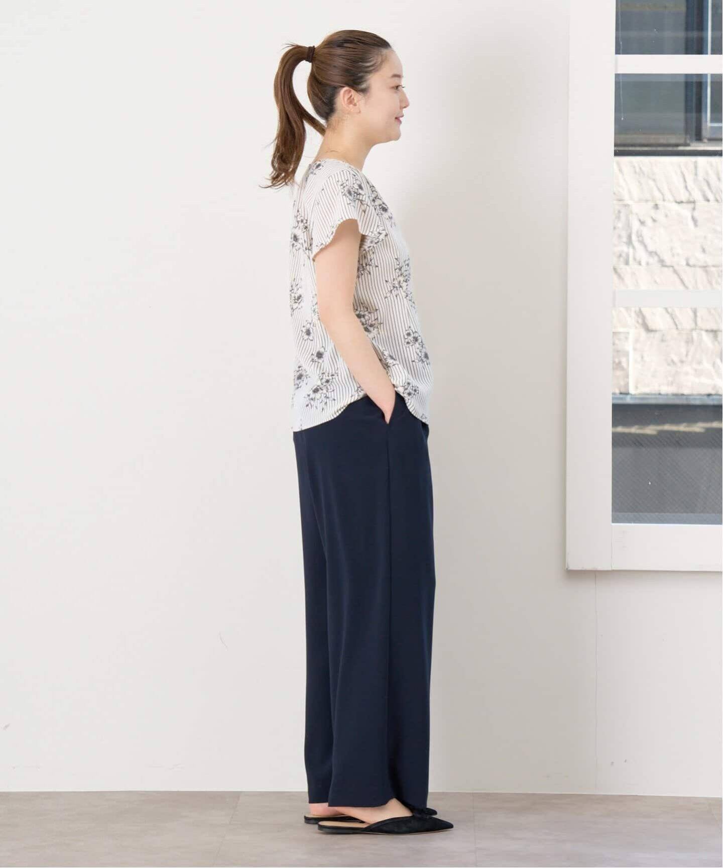 追加》ストライプフラワー 前ボタンVネックブラウス（シャツ／ブラウス 