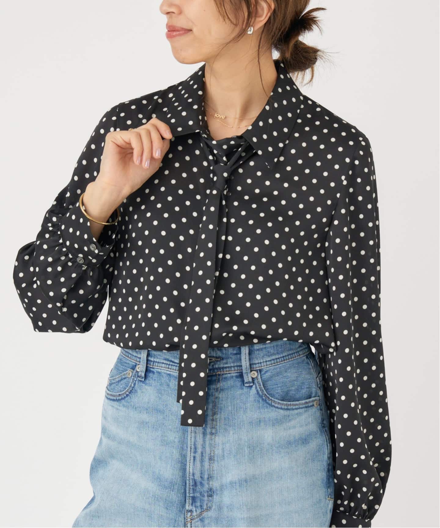 WEB限定/追加3予約》サテンドットタイ付ブラウス（シャツ／ブラウス