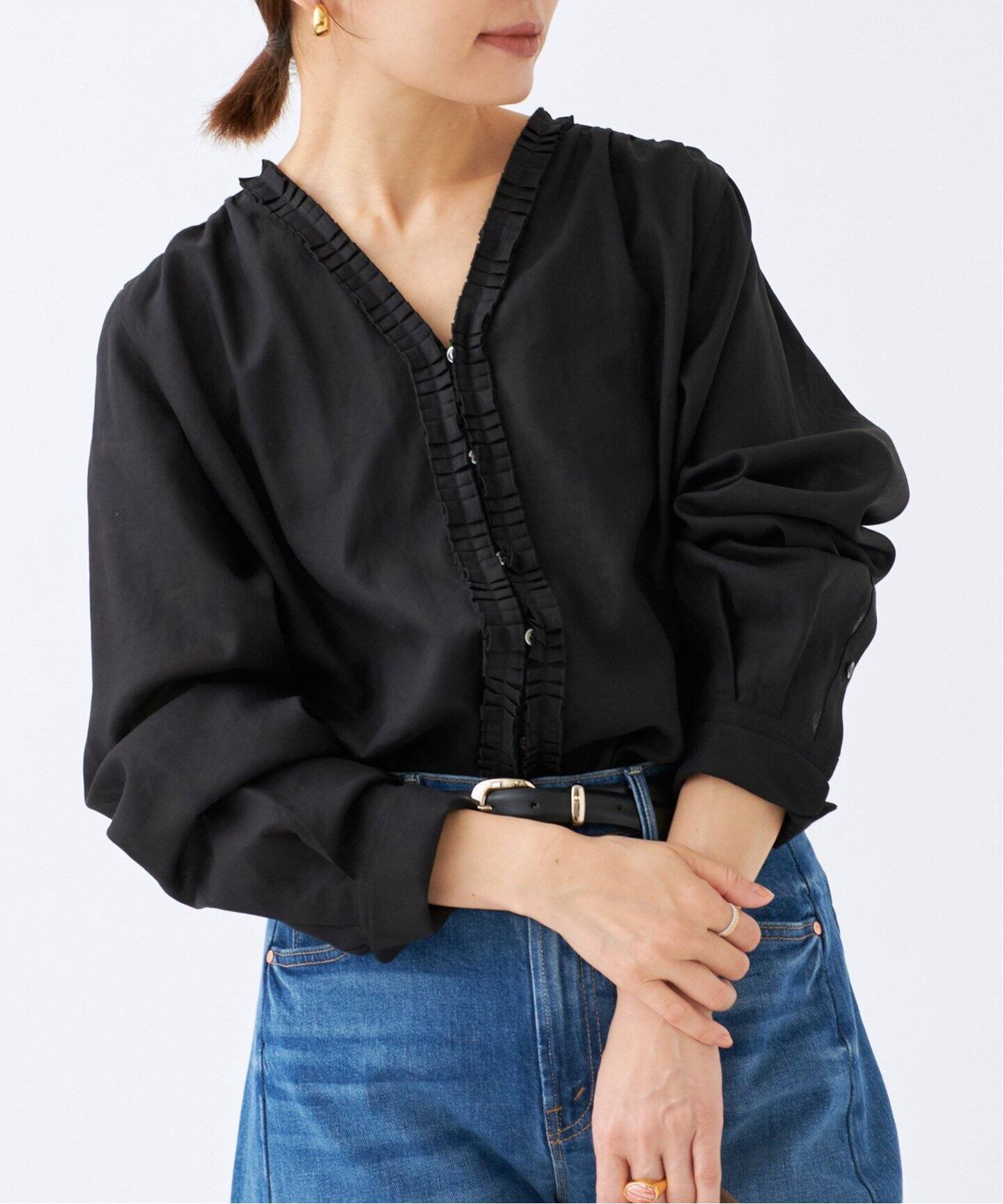IENA タックフリルブラウス　ブラック タックフリルブラウス（シャツ／ブラウス）｜IENA（イエナ）の通販