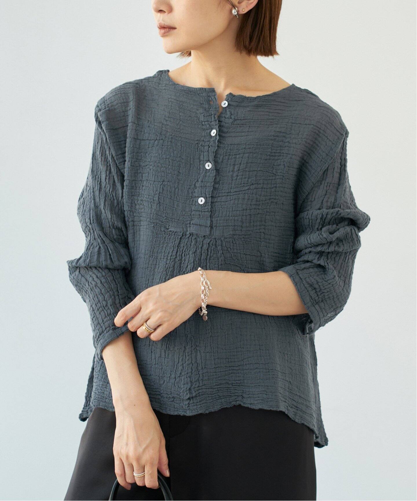 予約》LES ATELIERS FRANCAIS DE CONFECTION ヘンリーネックトップス  