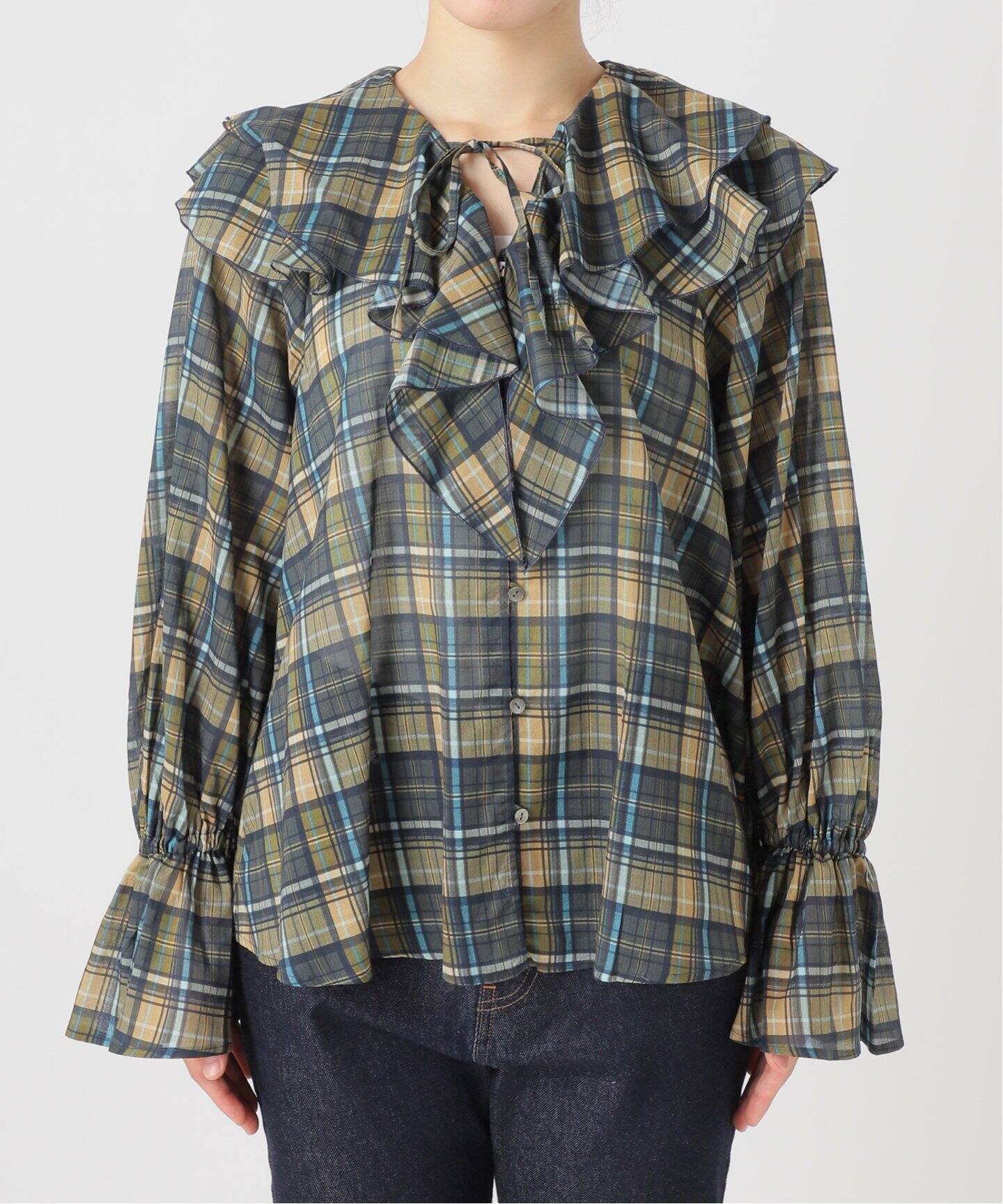 フロントスキッパーラッフルブラウス（シャツ／ブラウス