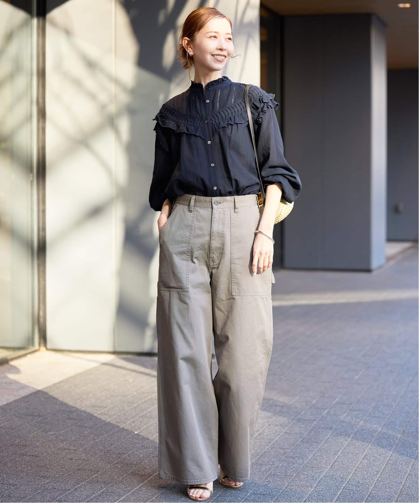 SLOBE IENA フリルピンタックブラウス　ネイビー SLOBE IENA｜《WEB限定/追加2》フリルピンタックブラウス