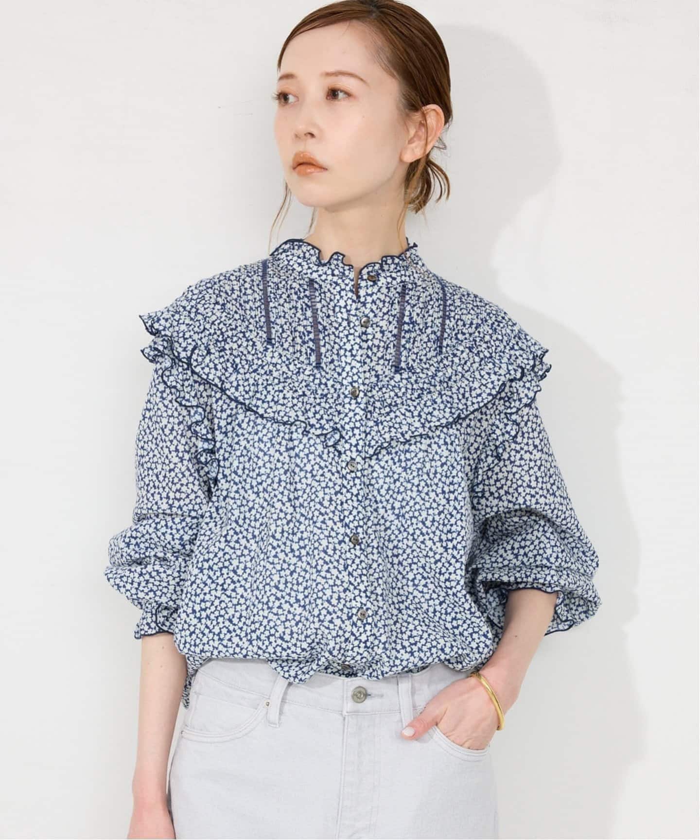 SLOBE IENA フリルピンタックブラウス　ネイビー スローブ イエナ SLOBE IENA 《WEB限定/追加2予約》フリル