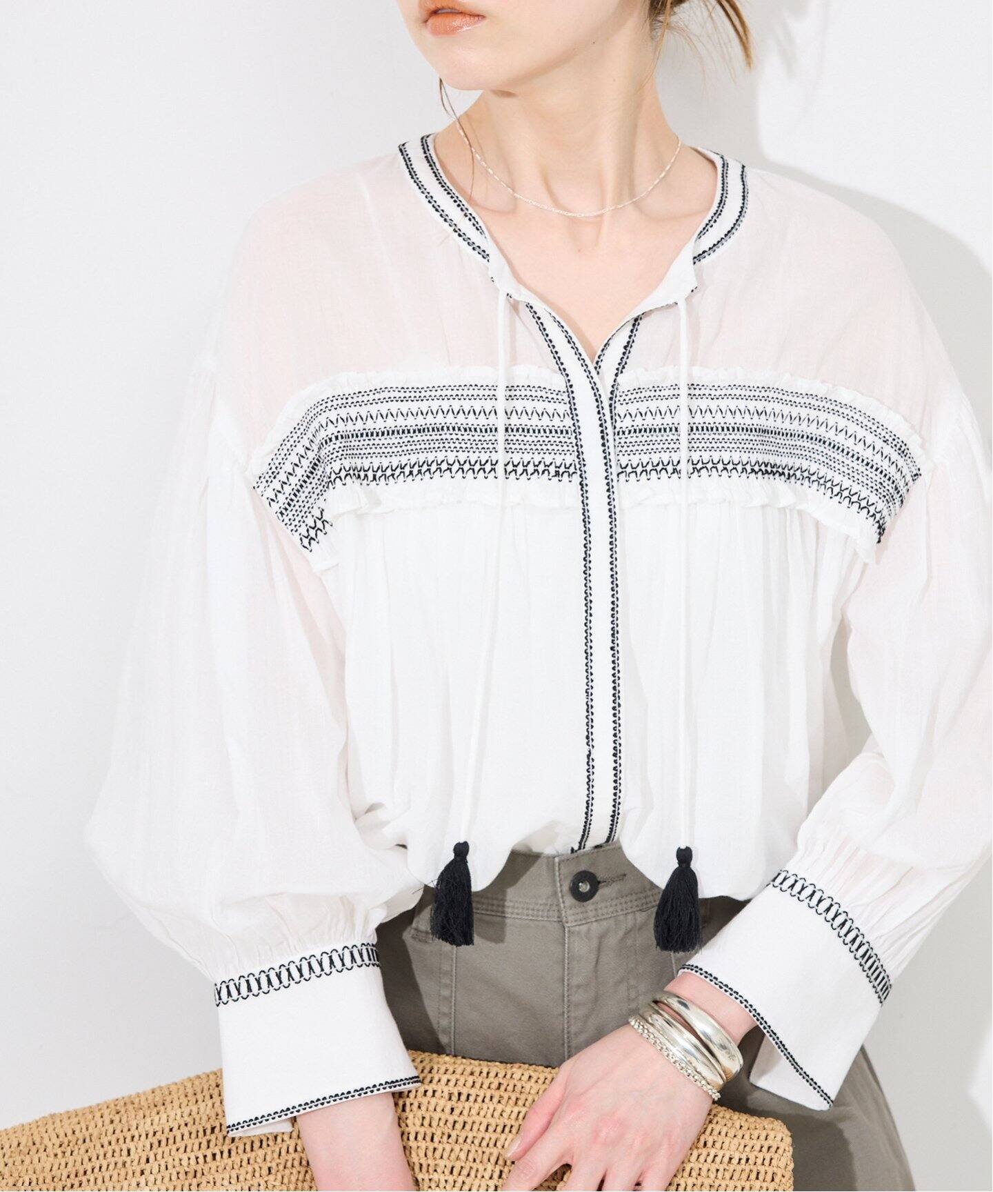 シャーリングシシュウスキッパーブラウス（シャツ／ブラウス