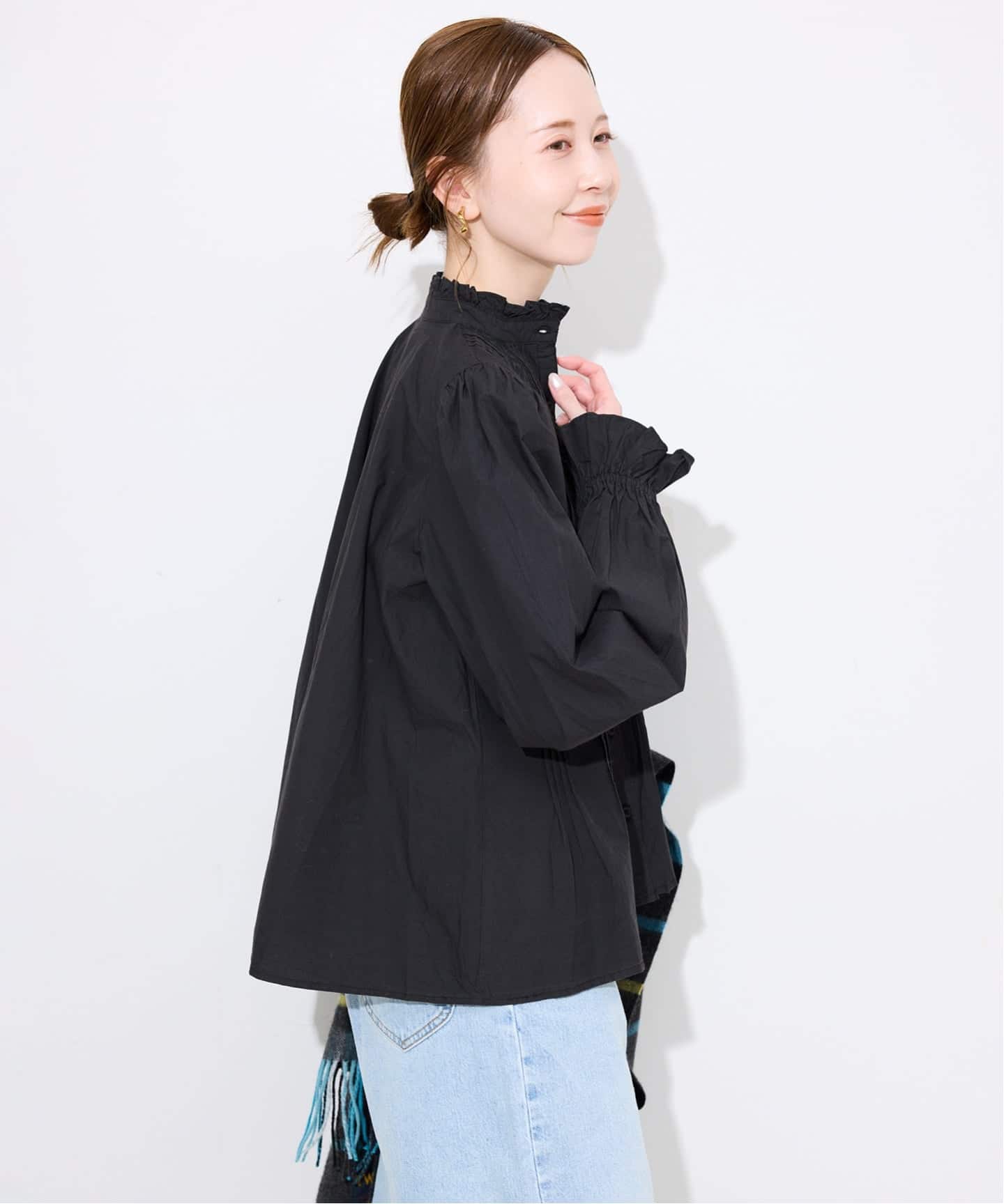 crinkle crinkle crinkle rebuilt neck embroidery blouse CC-4015